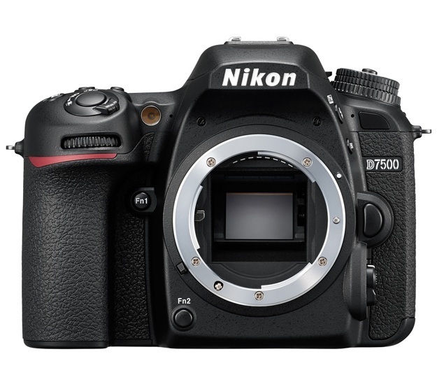 Зеркальный фотоаппарат Nikon D7500 Body