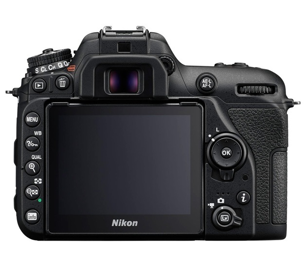 Зеркальный фотоаппарат Nikon D7500 Body