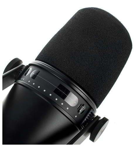 Динамический микрофон Shure MV 7 Black Stand Bundle