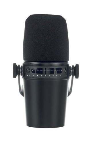 Динамический микрофон Shure MV 7 Black Stand Bundle