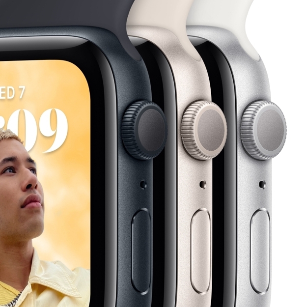 Часы Apple Watch SE 2023, 40 мм, корпус из алюминия цвета «сияющая звезда», спортивный ремешок цвета «сияющая звезда», размер S/M