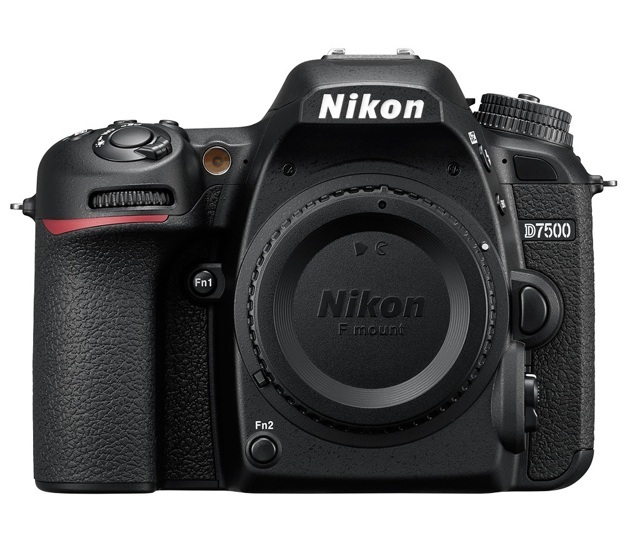 Зеркальный фотоаппарат Nikon D7500 Body