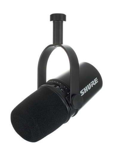 Динамический микрофон Shure MV 7 Black Stand Bundle