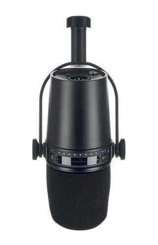 Динамический микрофон Shure MV 7 Black Stand Bundle